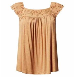 Torrid Square Neck Eyelet Top Size 3